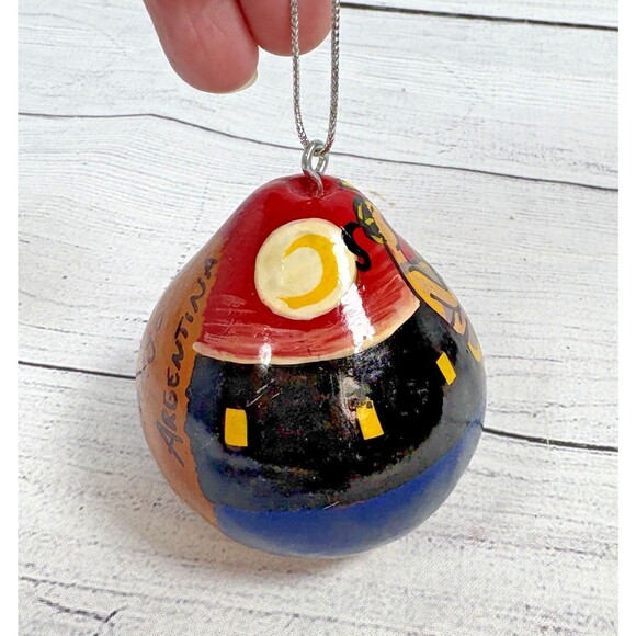 Painted Gourd Ornament 2.5" Dancing Couple Folk Art Tango Argentina Christmas - Picture 2 of 3